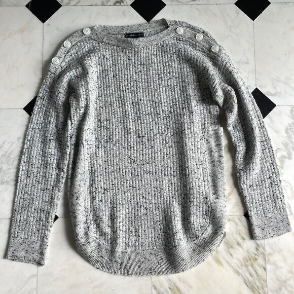 Design History Gray Sweater - Picture 1 of 6